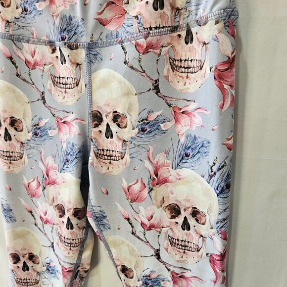 Evolution And Creation Skull Floral Cropped Yoga Pants Size Medium - Picture 3 of 9